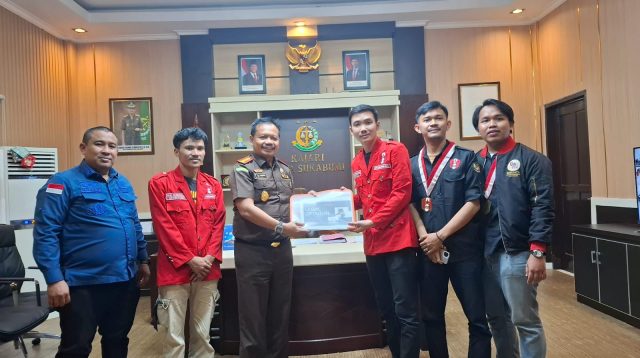 GMNI desak Kejaksaan usut dugaan rangkap jabatan di Pemkot Sukabumi yang dinilai berpotensi gratifikasi dan melanggar asas tata kelola pemerintahan.