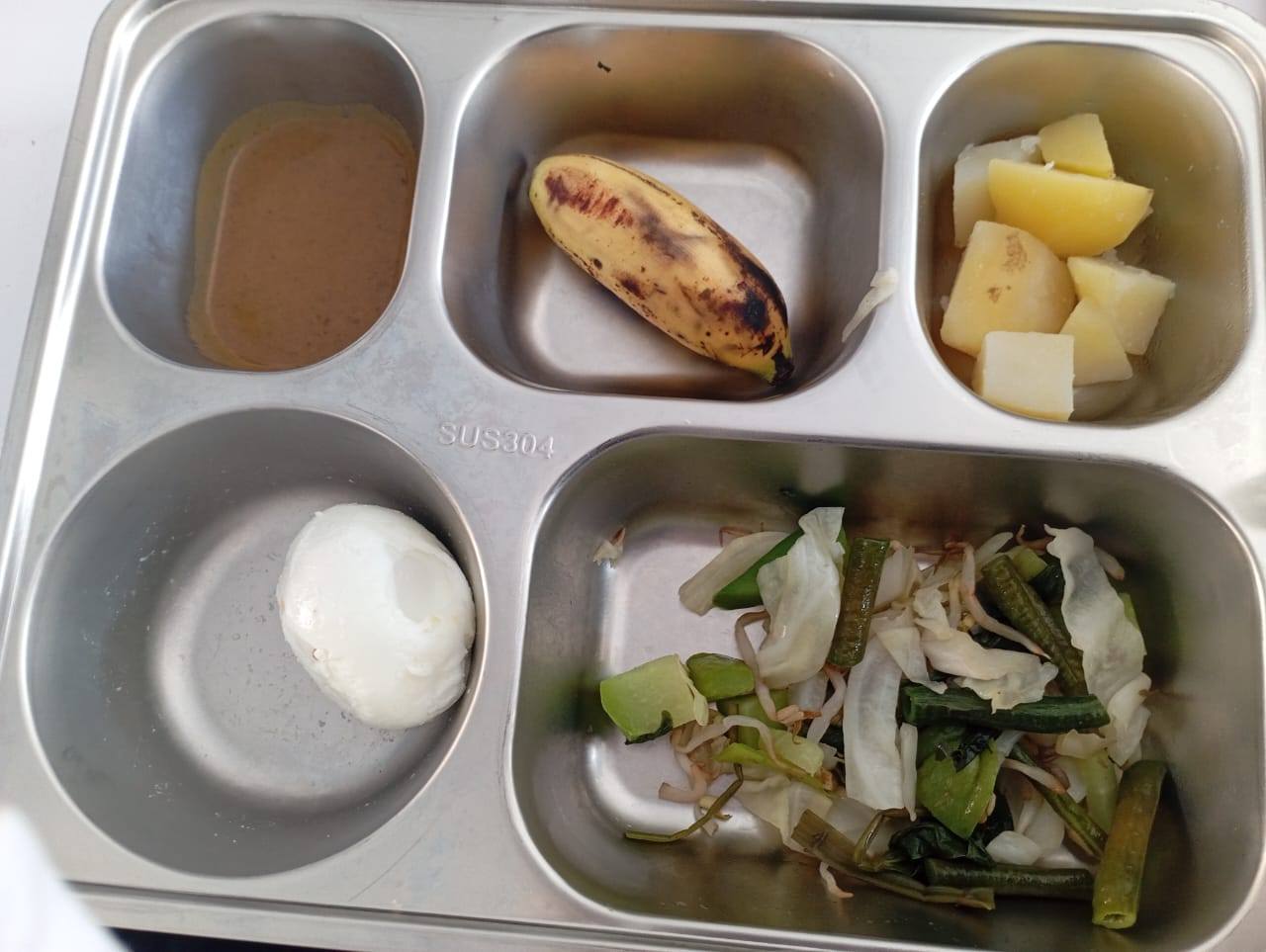 WHO ungkap penyebab wabah MBG: bakteri, parasit, dan kontaminasi kimia. Pemerintah diminta perketat pengawasan keamanan pangan.