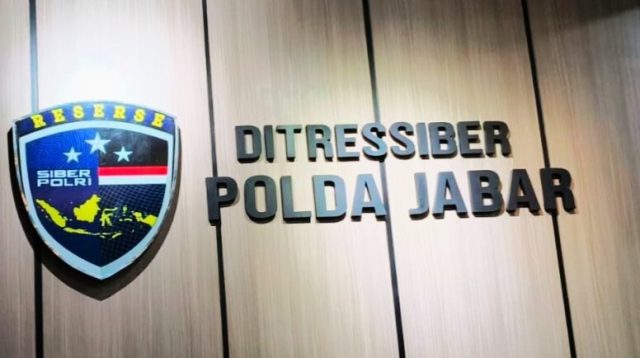 Ketua GAPURA RI, Hakim Adanora, menilai laporan DPRD Sukabumi terhadap Mang Kifly keliru. Kritik rakyat soal Dana Pokir tidak bisa dipidanakan sebagai pencemaran nama baik karena menyangkut kepentingan publik.