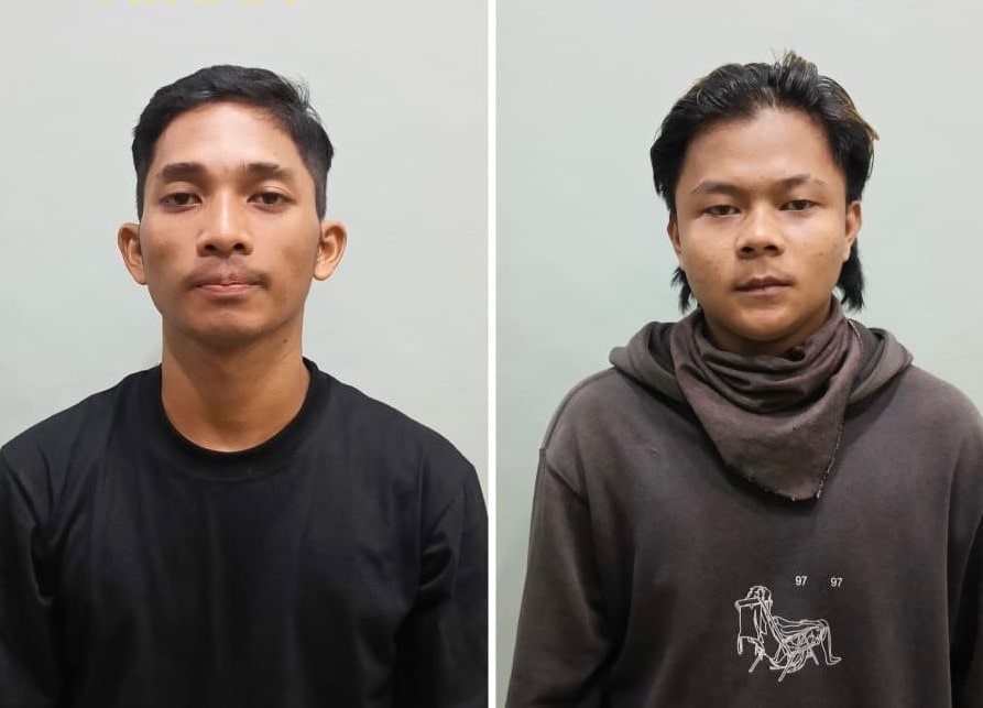 Kedua pemuda tersebut berinisial KK (26), warga Kampung Kiaralawang, Desa Citepus, Kecamatan Palabuhanratu, serta Muhamad TF (18), warga setempat. Dari tangan mereka, polisi menyita barang bukti berupa satu unit sepeda motor, empat ban bekas, dan dua telepon genggam.