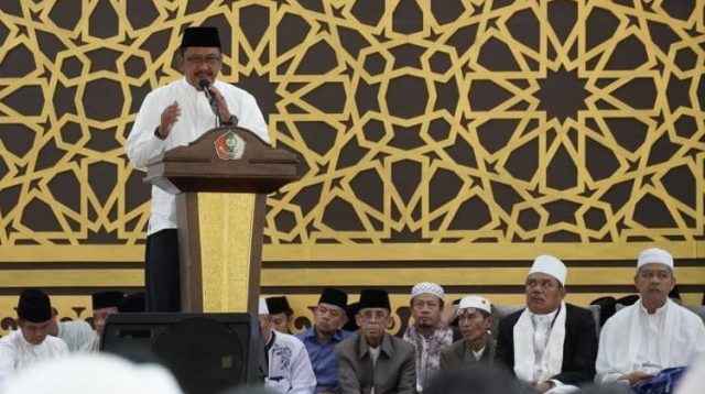 Bupati Sukabumi H. Asep Japar ajak masyarakat bersyukur di HJKS ke-155 dan Maulid Nabi. Fokus perayaan tahun ini lebih condong ke aksi sosial.