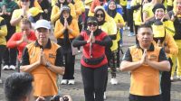 Ribuan warga tumpah ruah di Lapangan Cangehgar Palabuhanratu pada Minggu (28/9/2025) untuk mengikuti rangkaian kegiatan Car Free Day, Senam Gurilaps, dan Jalan Santai dalam perayaan Hari Jadi Kabupaten Sukabumi ke-155.