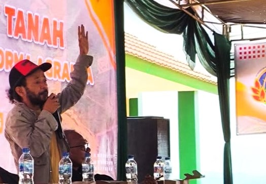 Muhammadiyah Kota Sukabumi melalui Ketua Majelis Hukum dan HAM, Rozak Daud, mendesak Pemkot Sukabumi membatalkan perjanjian wakaf dengan YPPDB. Perjanjian dinilai melanggar hukum, berpotensi langgar HAM, dan rawan SARA.