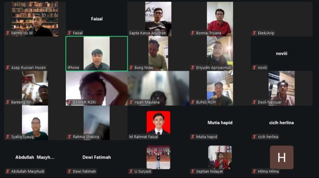 wacana pemberian gelar Pahlawan Nasional kepada Presiden ke-2 RI, Soeharto, kembali menuai polemik. Lingkar Kajian Kebangsaan (LKK) secara tegas menolak wacana tersebut karena dinilai mencederai semangat reformasi dan mengkhianati prinsip keadilan sejarah bangsa.