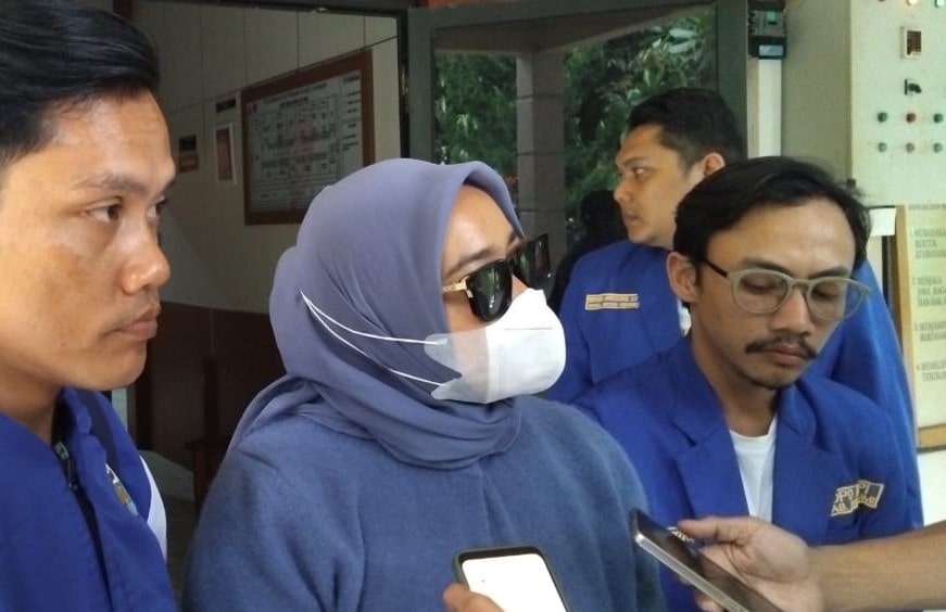 Korban dugaan pelecehan seksual GM resmi melapor ke Polres Sukabumi. KNPI dampingi dan dorong LPSK beri perlindungan.