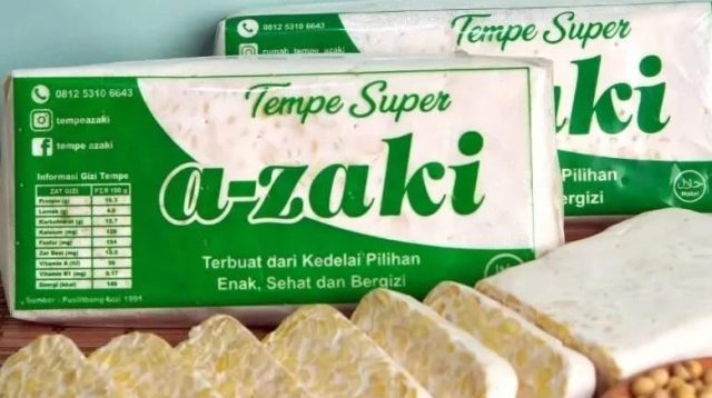 Sebuah pertanyaan dari warganet mengundang perhatian publik setelah muncul di kolom komentar akun Facebook Wali Kota Sukabumi, Ayep Zaki. Pemilik akun Facebook Ptr Rahayu menyoroti dugaan kewajiban penggunaan produk tempe bermerek Tempe AZAKI—yang diketahui merupakan milik Wali Kota Sukabumi—di dapur Program Makan Bergizi (MBG).