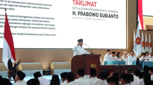 Partai Gerindra mendukung wacana pemilihan kepala daerah melalui DPRD karena dinilai lebih efisien dan mampu menekan biaya politik yang terus meningkat. Tag (pakai koma):
