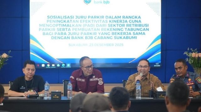 Wali Kota Sukabumi Ayep Zaki membuka sosialisasi juru parkir sebagai langkah pembenahan dan optimalisasi retribusi parkir untuk memperkuat Pendapatan Asli Daerah (PAD) Kota Sukabumi secara transparan dan tertib.