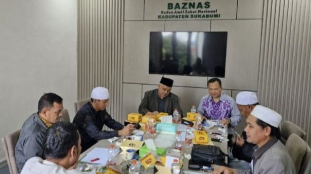 MUI Kabupaten Sukabumi bersama BAZNAS menggelar rapat koordinasi untuk membahas rencana penetapan besaran zakat fitrah 2026 sesuai syariat dan kondisi masyarakat.