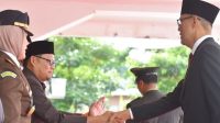 DPRD Kota Sukabumi memberi ultimatum kepada Pemkot Sukabumi terkait belum ditindaklanjutinya rekomendasi soal TKPP, rangkap jabatan, dan wakaf. Tenggat diperpanjang hingga 6 Februari 2026, DPRD menunggu hasil investigasi Inspektorat sebelum menentukan langkah lanjutan.