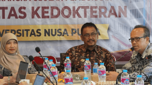 Langkah Bupati Sukabumi H. Asep Japar dalam mendorong lahirnya Fakultas Kedokteran pertama di Sukabumi mendapat apresiasi langsung dari Kementerian Kesehatan Republik Indonesia. Dukungan penuh yang diberikan Asep Japar dinilai menjadi bukti keseriusan pemerintah daerah dalam memperkuat pelayanan kesehatan masyarakat.