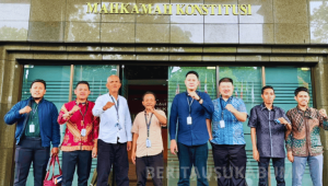 Tiga kader Muhammadiyah asal Sukabumi, yakni Andri Sumarna, Muhamad Fajri Nur Rizky, dan Rozak Daud, mengajukan uji materi terhadap Pasal 52A beserta Penjelasannya dalam Undang-Undang Nomor 3 Tahun 2006 tentang Perubahan atas Undang-Undang Nomor 7 Tahun 1989 tentang Peradilan Agama.