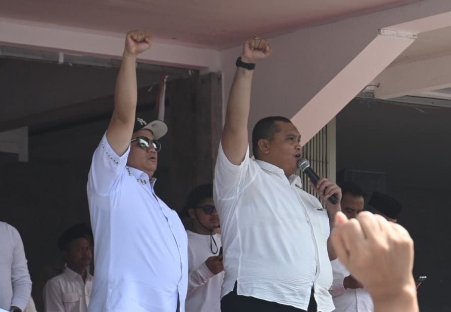 Rafi'i Nasution membantah isu massa bayaran dalam aksi dukungan Program MBG di Sukabumi. Program dinilai menggerakkan ekonomi rakyat, DPRD tampung aspirasi.