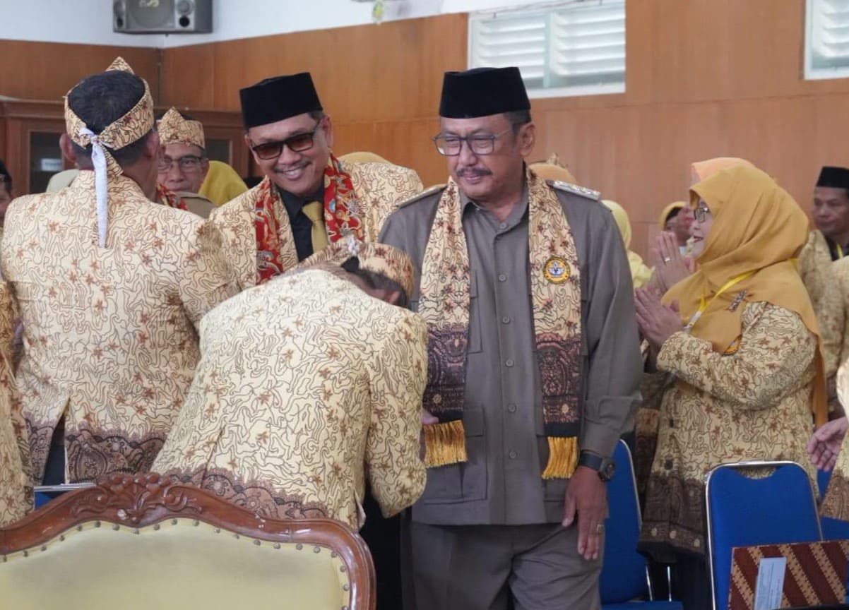 Bupati Sukabumi H. Asep Japar menegaskan komitmen Pemerintah Kabupaten Sukabumi untuk terus meningkatkan kualitas sumber daya manusia (SDM) melalui penyelenggaraan pendidikan yang bermutu. Salah satu langkah strategis yang dinilai mampu mendorong peningkatan kualitas pendidikan adalah memperkuat peran Asosiasi Pengawas Sekolah Indonesia (APSI) Kabupaten Sukabumi.