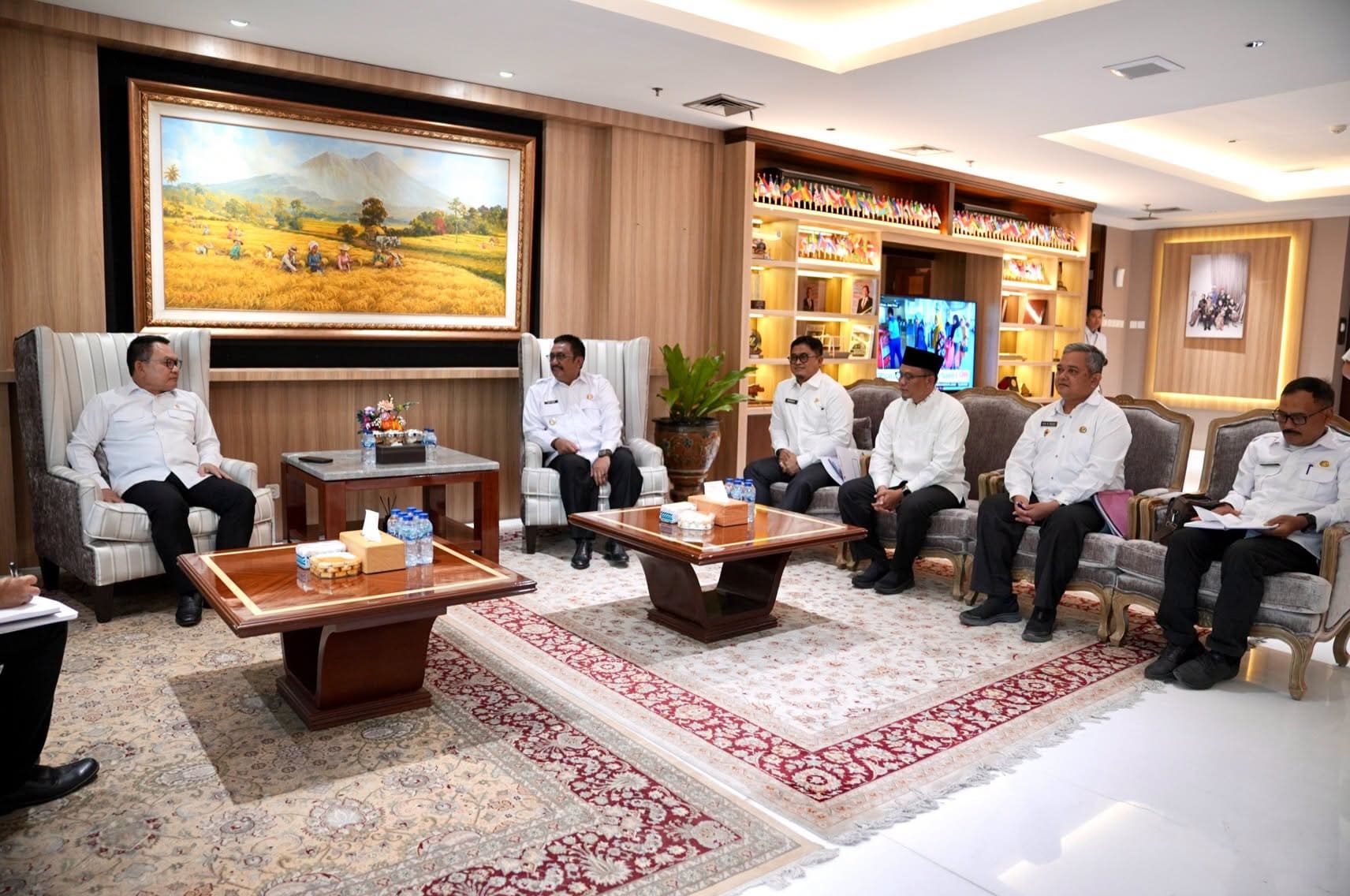 Bupati Sukabumi Asep Japar berkoordinasi dengan KSP RI membahas percepatan pemulihan bencana, rehabilitasi infrastruktur, hunian warga dan mitigasi.