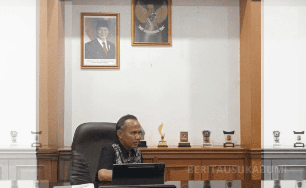 Rojab Asy’ari mencopot foto Gibran dari ruang kerja DPRD Kota Sukabumi usai putusan MK. Ia menyebutnya sebagai ekspresi pribadi dan gerakan moral.